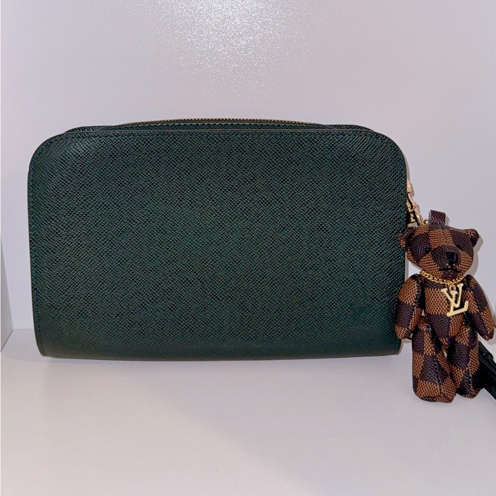 Louis Vuitton Taiga Leather Clutch Wristlet